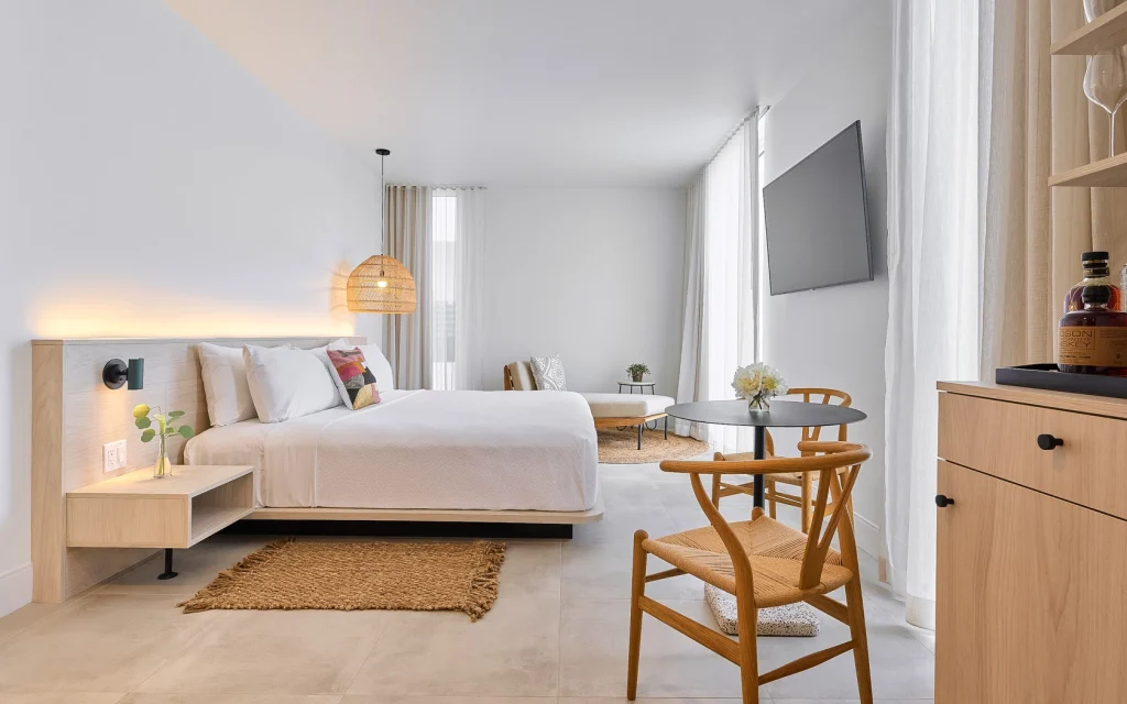 12 hotelgreystone 64b7f4ab0c9bb 1024x640