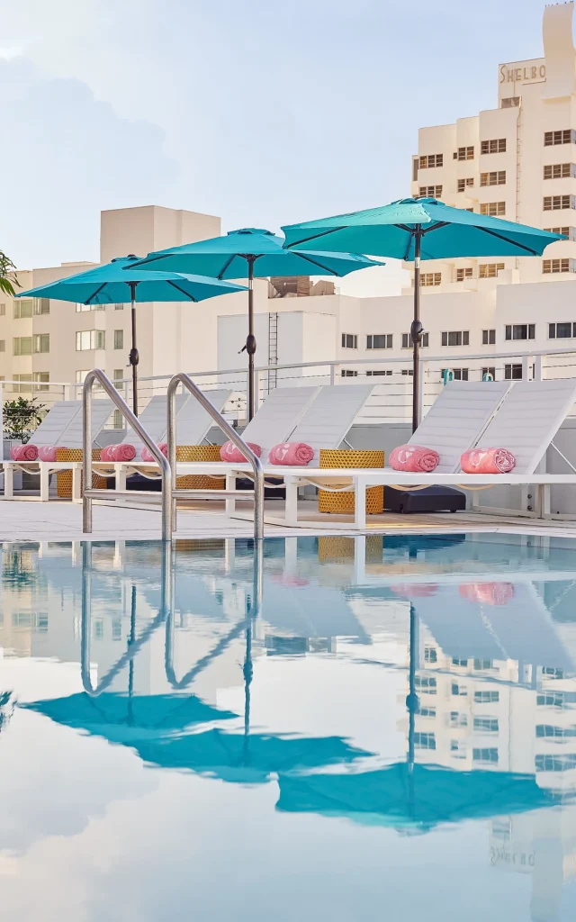 8 hotelgreystone 64b7f488a3542 640x1024