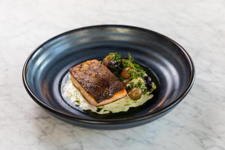 551042187 768x512
