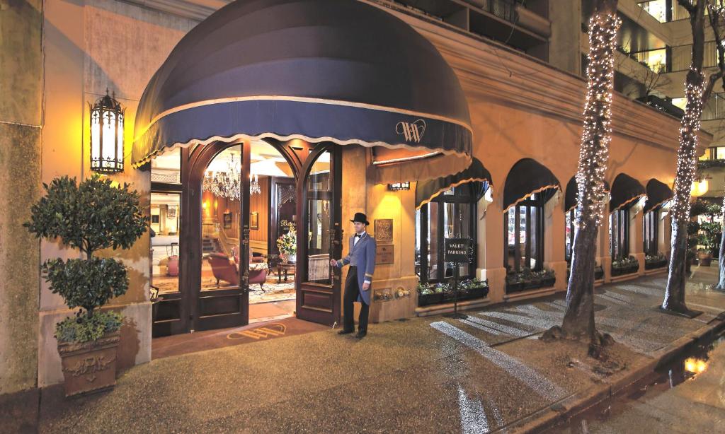 Wedgewood Hotel & Spa Wedgewood Hotel & Spa